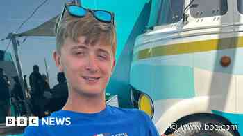 Man who walked to Ibiza an 'absolute inspiration'