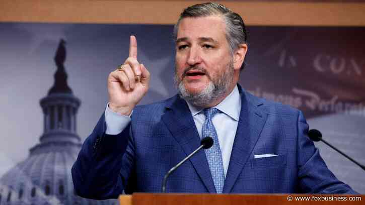 Sen. Cruz introduces bill to make tips exempt from federal income taxes