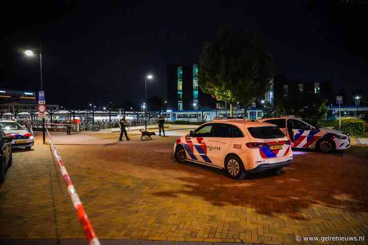 Station Doetinchem ontruimd na ‘dreiging’: politie neemt flessen wasbenzine en jas in beslag