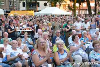 Nog één keer met z’n allen samen zingen voor gemeentehuis Stabroek