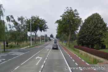 Bromfietser slaat op de vlucht na botsing met fietser (60): fietser lichtgewond