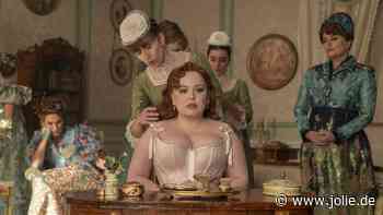 Bridgerton-Hairstylistin verrät: Dieses Haarspray hält am besten