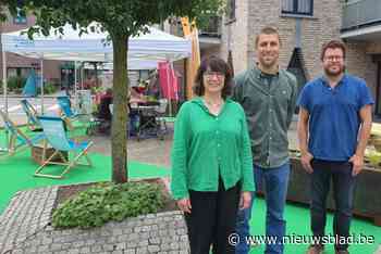Halle opent eerste klimaatplein: “Voorlopig als proefopstelling met groene matten maar bedoeling is om ook echt te ontharden”
