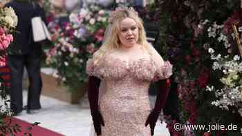 3 Looks aus Bridgerton, die wir im Alltag stylen