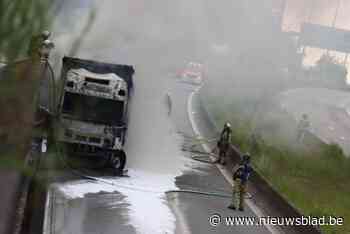 Zelzatetunnel richting Antwerpen afgesloten om te voorkomen dat vervuild water in kanaal terechtkomt, ook dit weekend is tunnel dicht