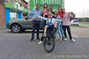 Charles (6) ziet met speciale fiets zijn droom uitkomen: “Hij wou er al meteen mee naar huis in Doornzele rijden”