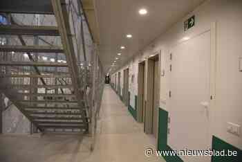 Opnieuw deelt gevangene in de klappen