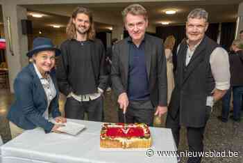 Antwerpen krijgt audiologo om twintigste verjaardag stralende A te vieren: “Elke stad had nog een wapenschild, ons logo was revolutionair”