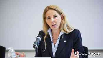 Polizeipräsidentin von Berlin: Slowik zu Messergewalt: "Jung, männlich und nicht-deutscher Hintergrund"