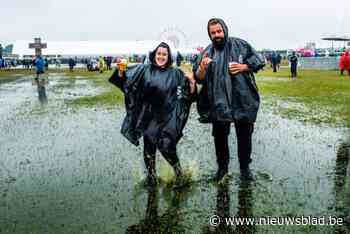 LIVE. Delen van campings Graspop ondergelopen, gemeente voorziet noodopvang