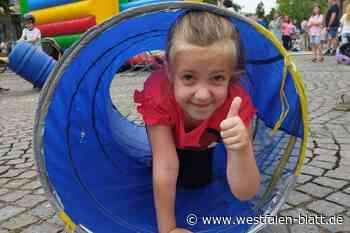 Platz wird zum Unterhaltungszentrum