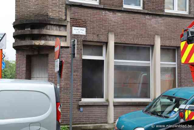 Brand blijft beperkt tot rookontwikkeling in twee woningen