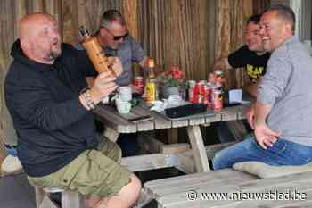 Buurtbewoners en handelszaken helpen natte festivalbezoekers waar ze kunnen: “De vraag is enorm groot”