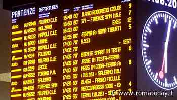 Treni, circolazione in tilt sulla linea alta velocità Roma-Firenze: ritardi fino a 90 minuti