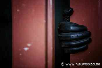 Gemaskerd trio valt binnen in Kampse woning voor kleinere buit dan gehoopt