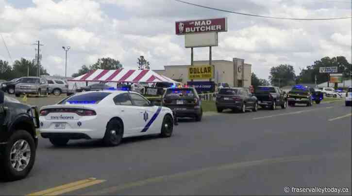Shooting at grocery store in south Arkansas kills 2 and wounds 6 others, police say