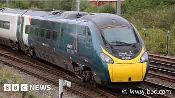 Rail worker 'two seconds' from 100mph train hit