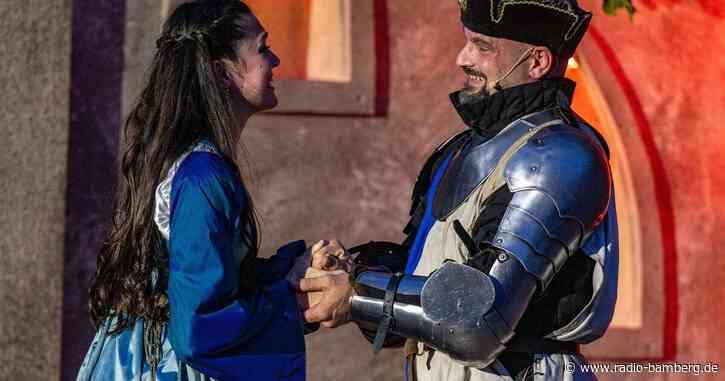 Agnes-Bernauer-Festspielpremiere wegen Regens abgebrochen