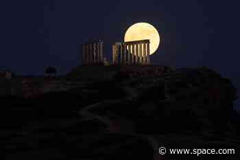 Sweet Strawberry Moon, first full moon of summer, thrills stargazers around the world (photos)