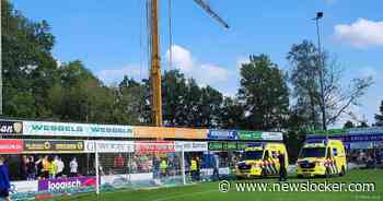 Sfeeractie voorafgaand aan Stevo - FC Twente mislukt: zware stellage valt naar beneden, supporters gewond