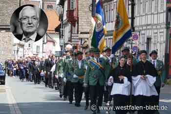 Hunderte nehmen Abschied von Ex-Minister Klaus Töpfer in Höxter