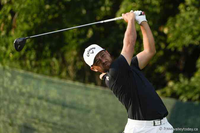Kim clings to a 1-shot lead over Scheffler, Bhatia in rain-delayed Travelers