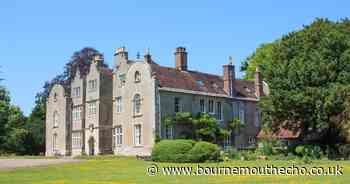 Dorset walk featuring Edmondsham House and Cranborne Castle