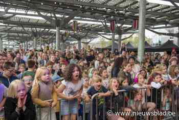 IN BEELD. Mortsel Zomert doet vakantie een week vroeger beginnen