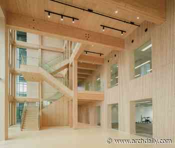 DW02 Lighthouse / Benthem Crouwel Architects