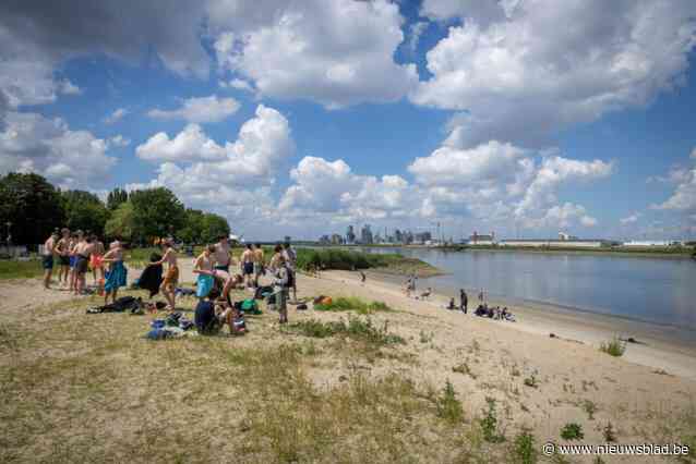 Eerste mosselen, eerste zonnekloppers, de zomer begint aan Sint-Anneke: “Waarom zou je een uur rijden naar Knokke of De Haan?”