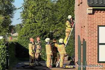 Bewoners grijpen snel in na brand in veranda achter woning
