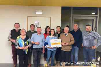 Sociaal Huis ontvangt cheque van 800 euro van Vlaanderen Feest