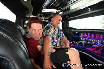 Cruisekoppel met MS woont eigen begrafenis bij: “Een limousine en bubbels op je afscheid, mooi toch?”