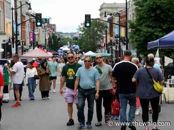 Thousands attend Kingston's first promenade of 2024, despite soggy conditions