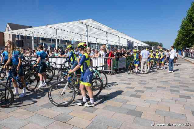 Helden spotten, handtekeningen verzamelen en Serge Baguet eren: Markthal lokt duizenden wielerfanaten voor BK wielrennen