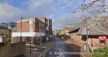 Wilmount Street Woolwich police incident: Boy taken to hospital