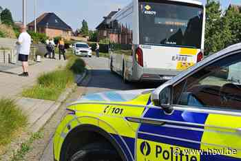 Passagier van motorfiets gewond na botsing met lijnbus in Eisden