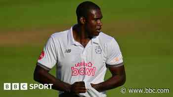 Barker takes six wickets as Hants build lead