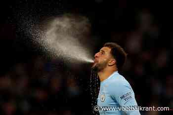 Engeland-ster wordt vanavond aangemoedigd door zijn vrouw en... zijn ex-minnares (waarmee hij ook een kind heeft)