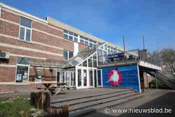 Tijdelijke inkom voor De Witte Merel tijdens werken