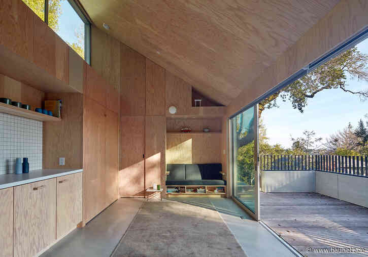 Faserzement am steilen Hang
 - Gästehaus bei San Francisco von Mork-Ulnes Architects