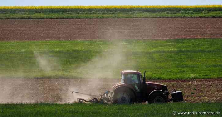 Nachbar mit Traktor attackiert: Prozess gegen Landwirt