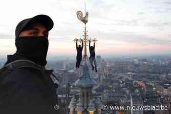 Waaghals reageert na duizelingwekkende klim op Antwerpse kathedraal: “Werknemer heeft grote fout gemaakt”