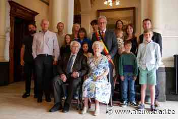 Norma (92) en Roger (93) vieren platina jubileum