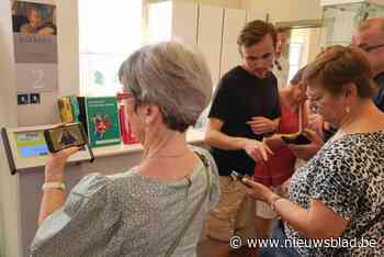 Filmpjes in gebarentaal leiden doven door Gasthuismuseum