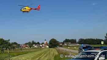 Unfall in Ramerberg: Kleinbus prallt gegen Lkw – Schwerverletzten in Klinik geflogen