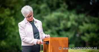 Anita stuurt haar man in de hemel brieven en post ze op bijzondere plek: ‘Geeft zekerheid dat het aankomt’