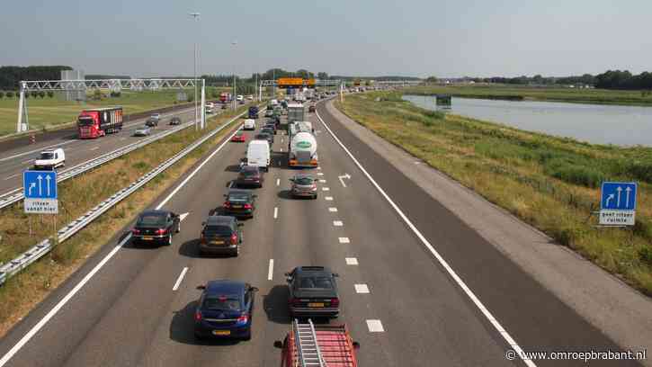A73 dicht door ongeluk, verkeer loopt compleet vast vanaf Cuijk