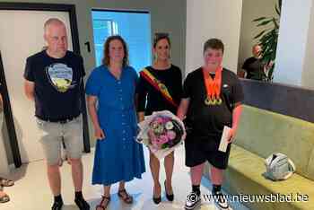 G-wielrenner Brent (16) in de bloemetjes gezet