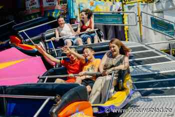 Mechelse zomerkermis gaat van start onder stralende zon: “35 attracties en kramen bezorgen iedereen een leuke dag”